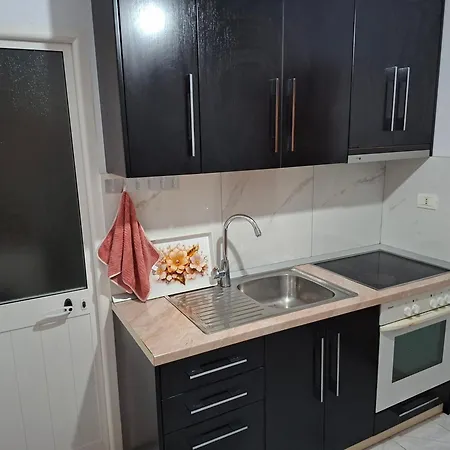 Lägenhet , Free Parking & Balcony Tirana