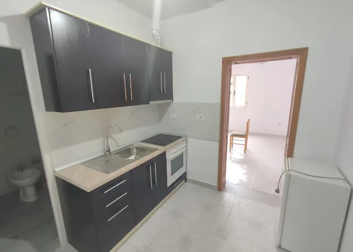 Apartment , Free Parking & Balcony Tirana