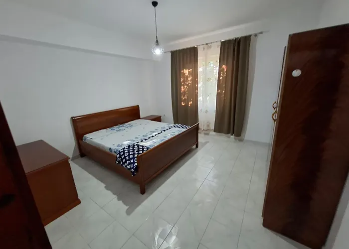 , Free Parking & Balcony * Tirana