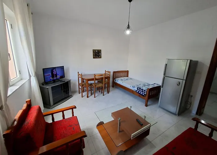 Apartment , Free Parking & Balcony