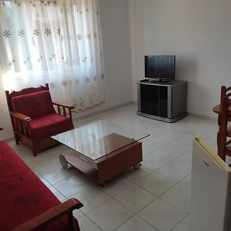 , Free Parking & Balcony Tirana