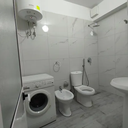 Apartment , Free Parking & Balcony