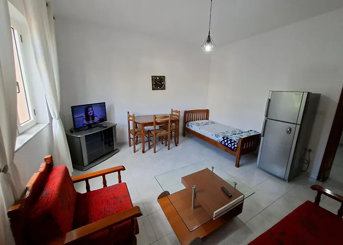 , Free Parking & Balcony Lejlighed *