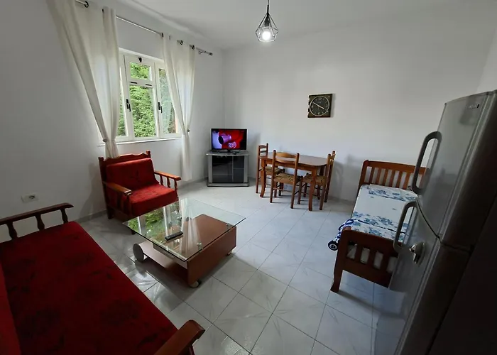 , Free Parking & Balcony Апартаменты